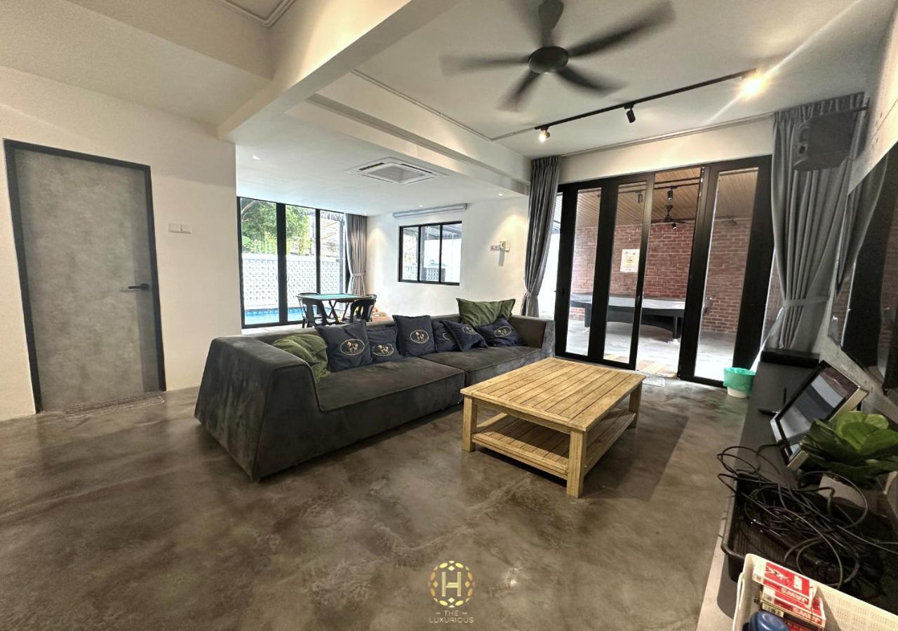 The Luxurious 27, Johor Bahru Villa Екстериор снимка