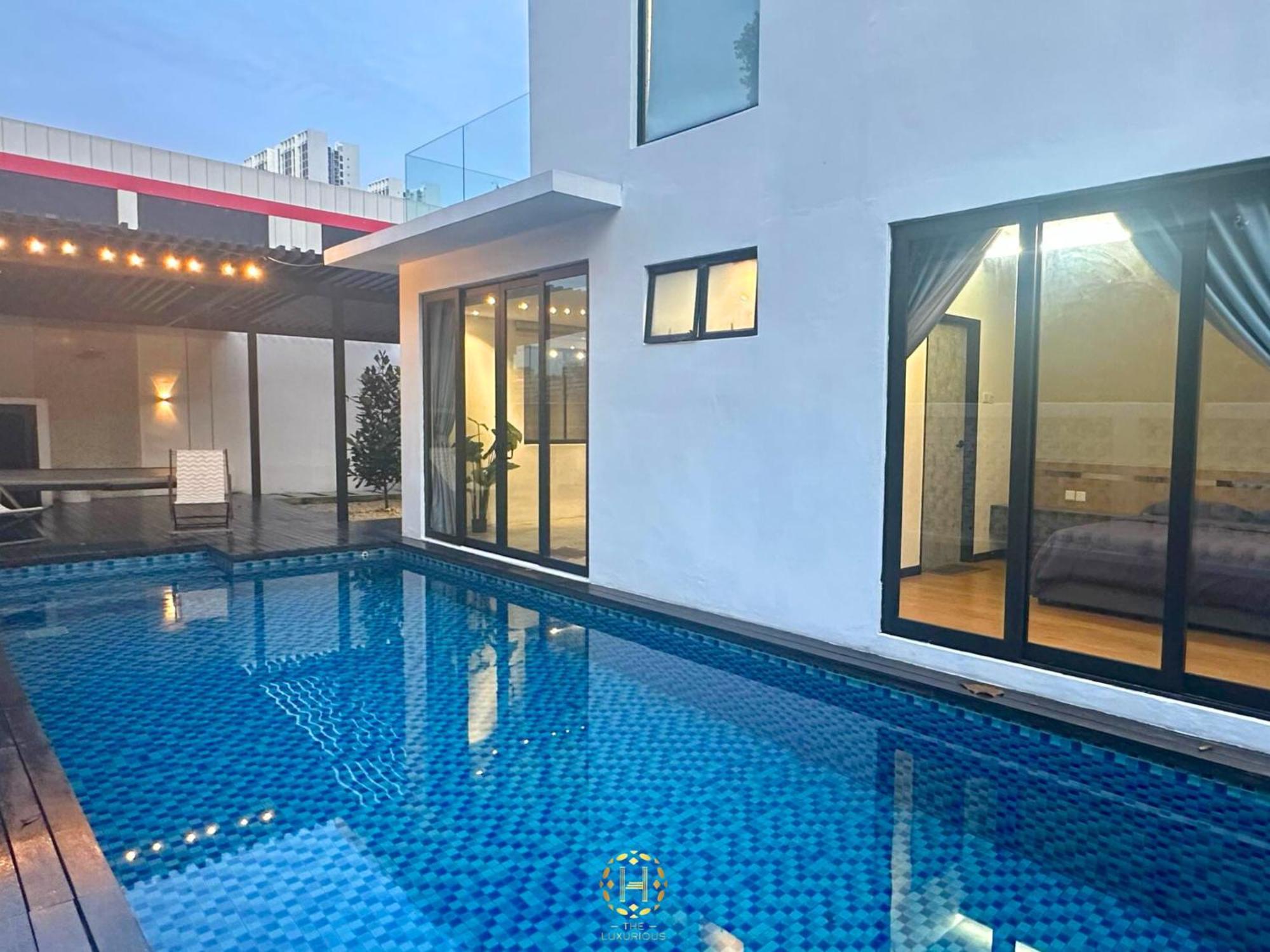 The Luxurious 27, Johor Bahru Villa Екстериор снимка